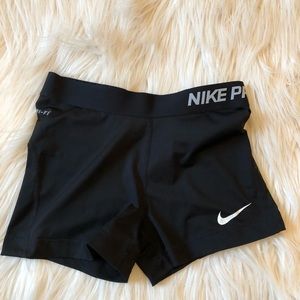Women’s NikePro Spandex Size M Black